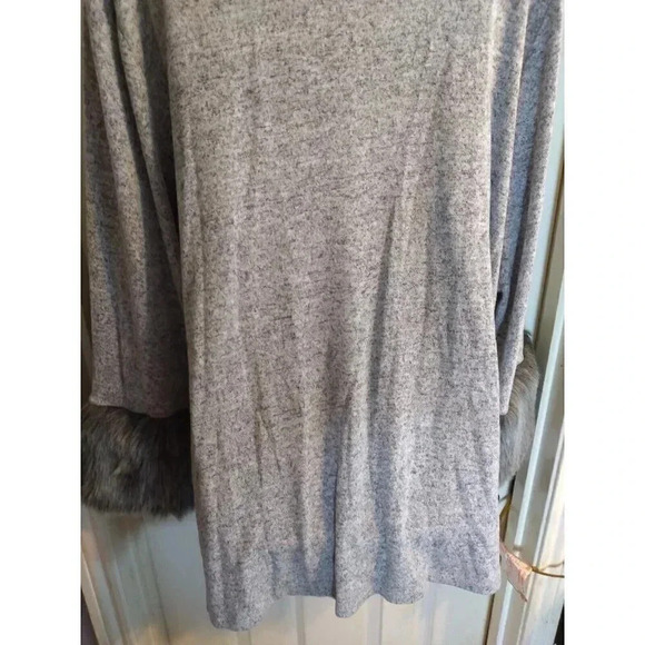 Lane Bryant Pullover Sweater Gray Fun Fur Cuffs Sz 28 - Picture 7 of 10